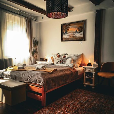 Kishaz Apartman Eger Ngoại thất bức ảnh