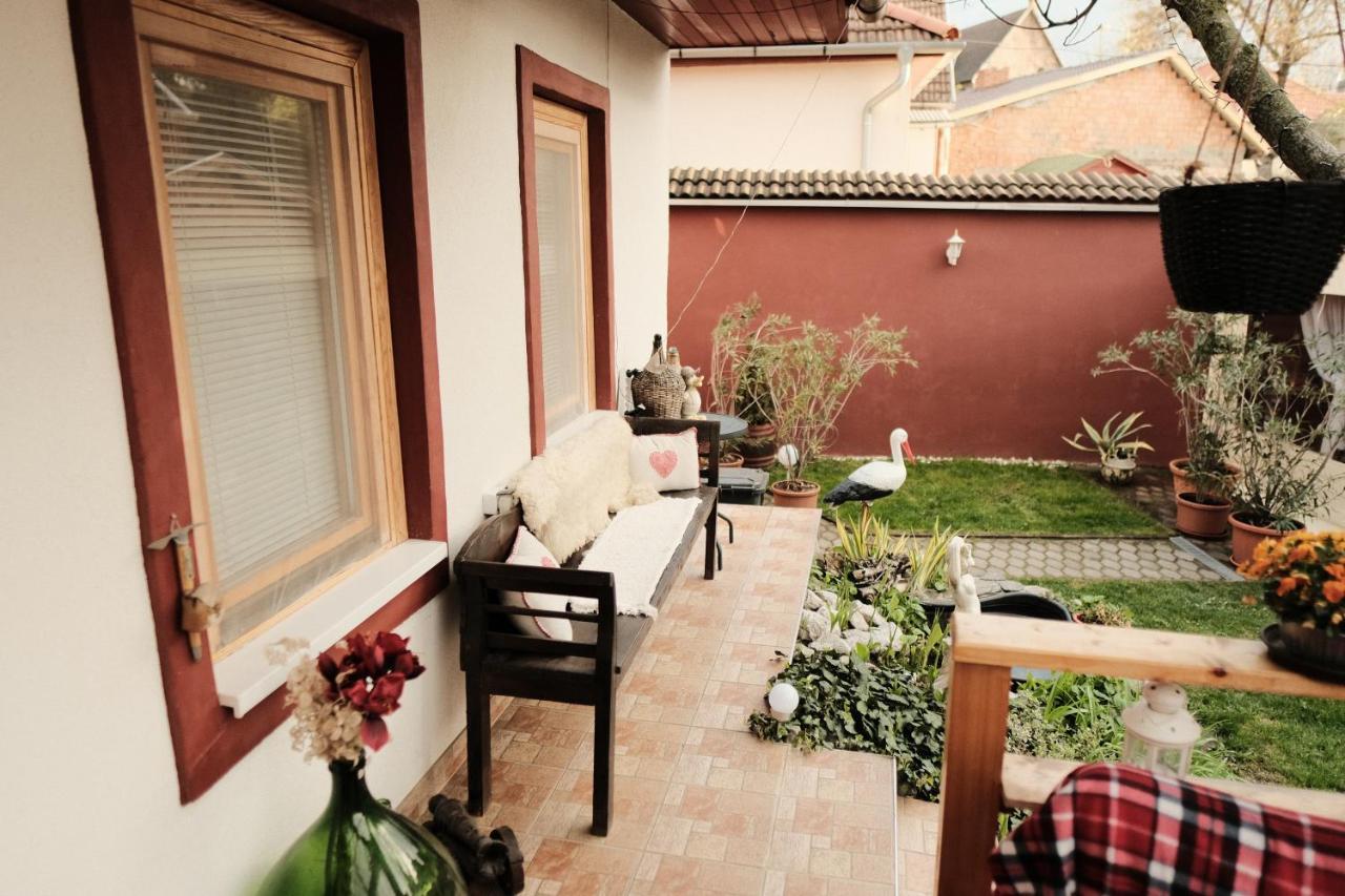 Kishaz Apartman Eger Ngoại thất bức ảnh