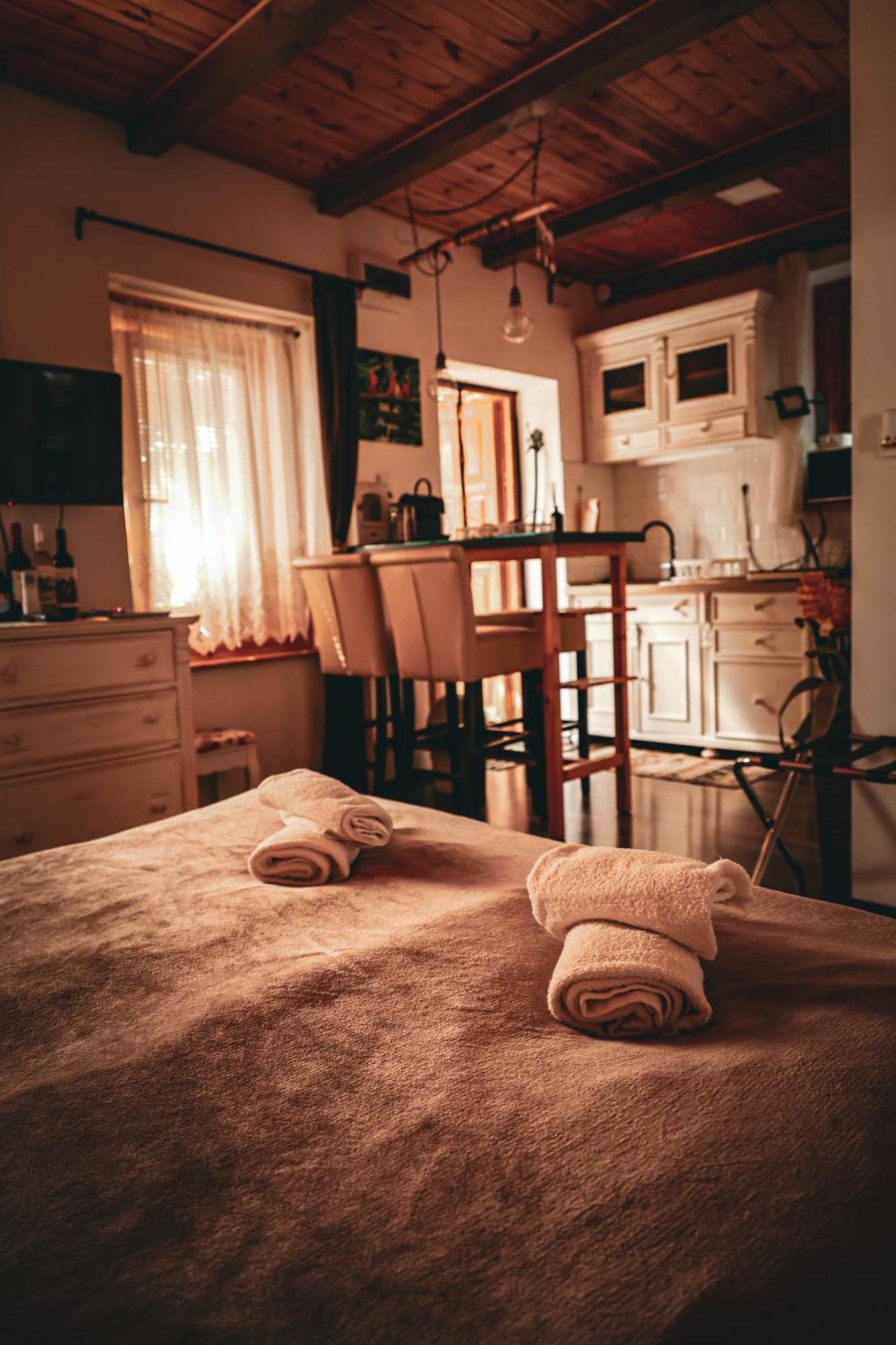 Kishaz Apartman Eger Ngoại thất bức ảnh