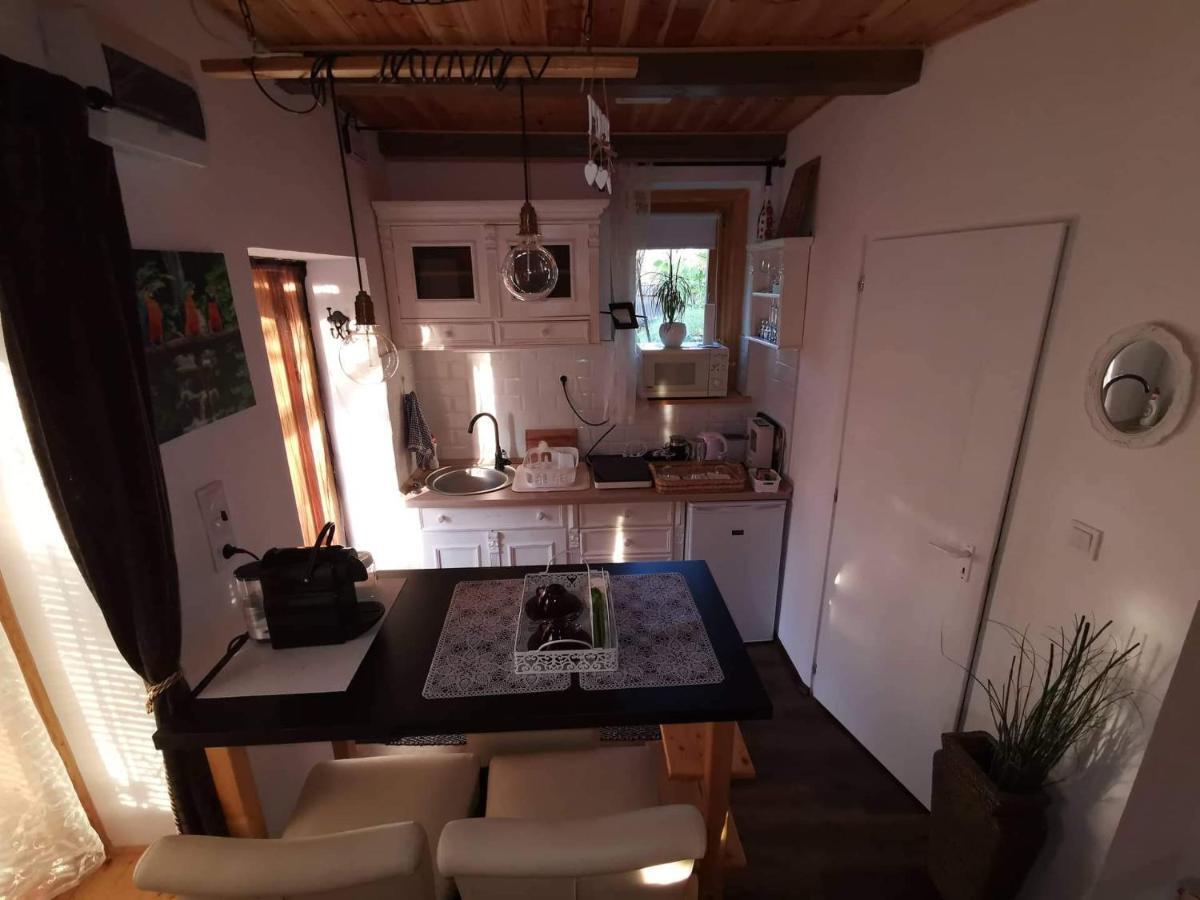 Kishaz Apartman Eger Ngoại thất bức ảnh